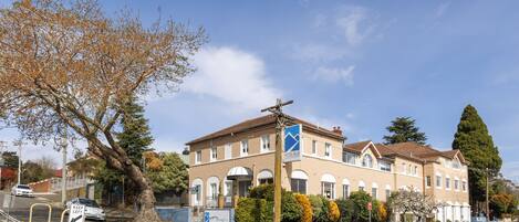 Fachada de la propiedad