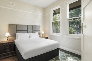 家庭独立别墅 | 熨斗/熨板、床单