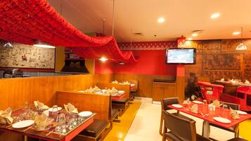 Frühstück, Mittagessen und Abendessen