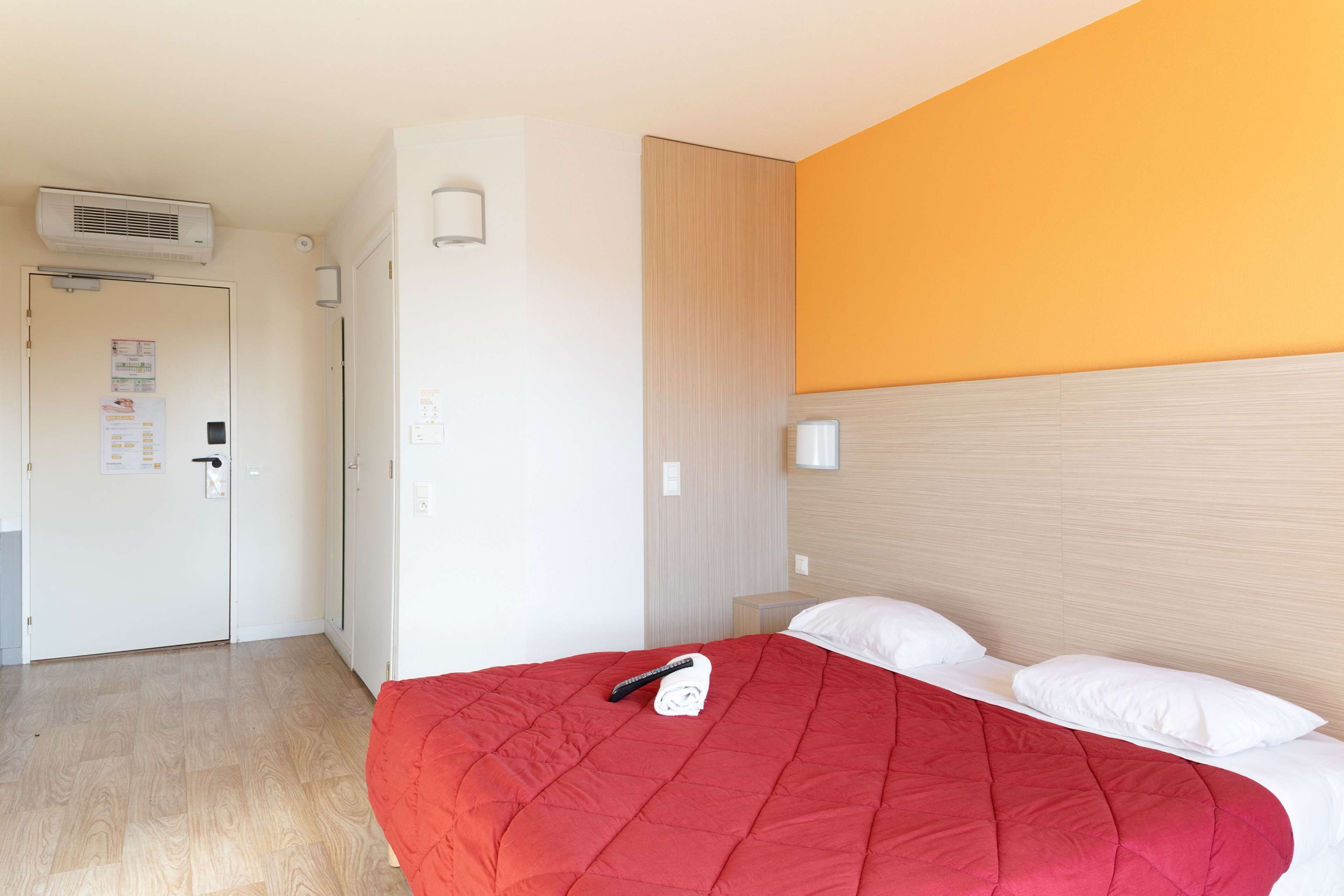 standard room, 1 double bed | room amenity