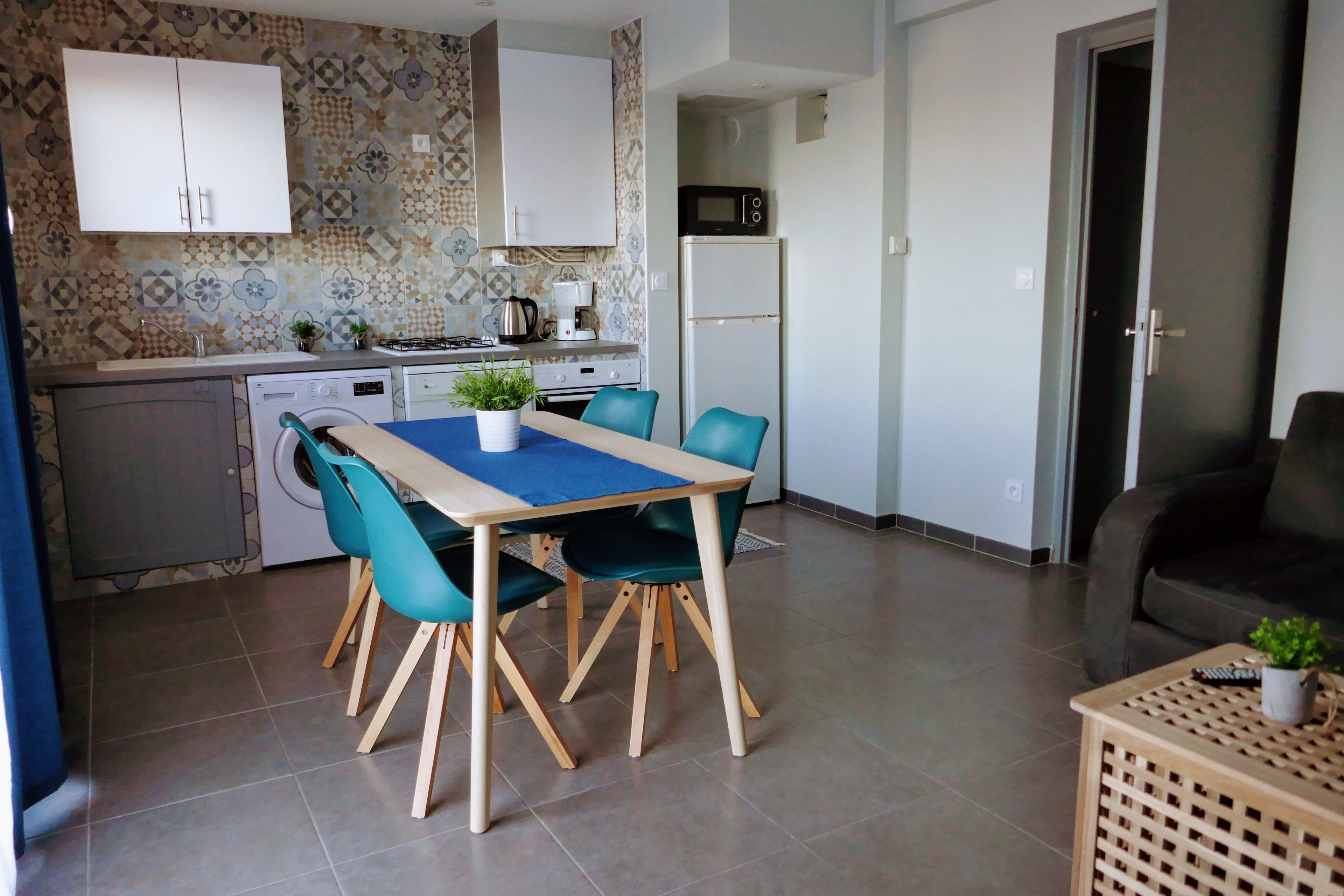 apartment | private kitchen | toaster