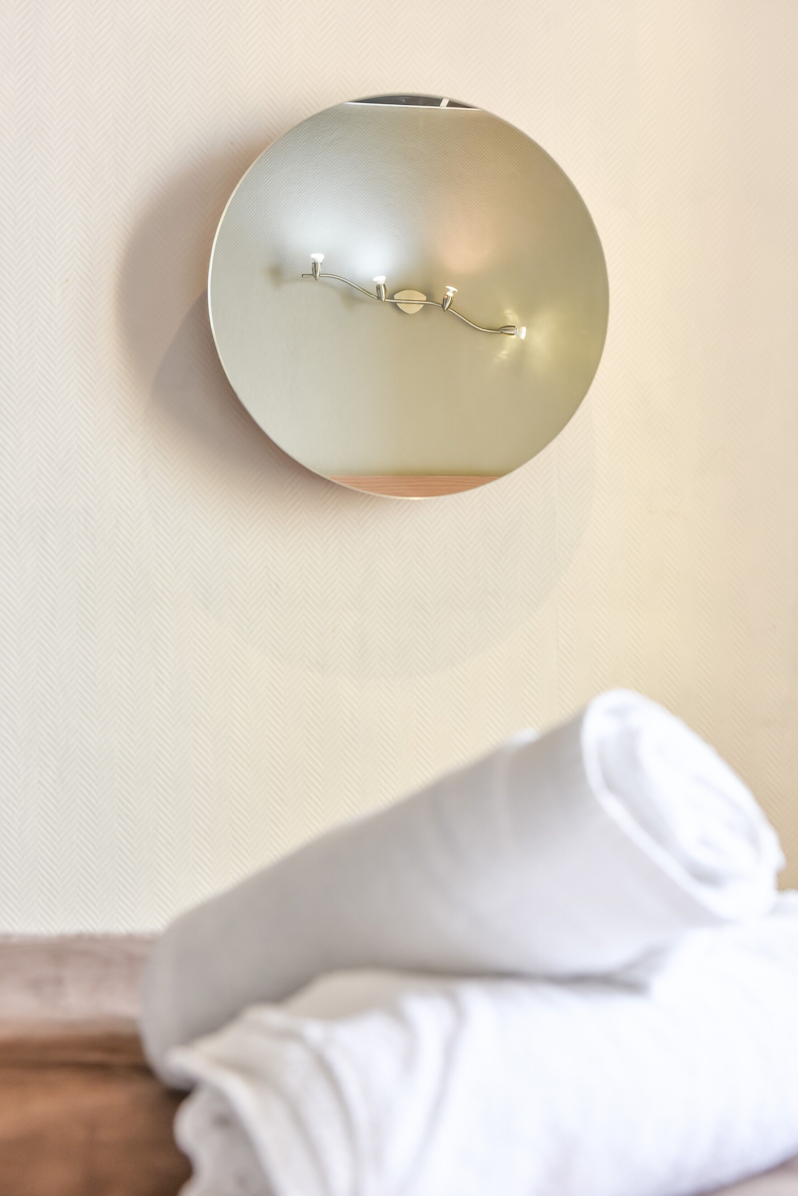 standard twin room | 1 bedroom, desk, free wifi, bed sheets