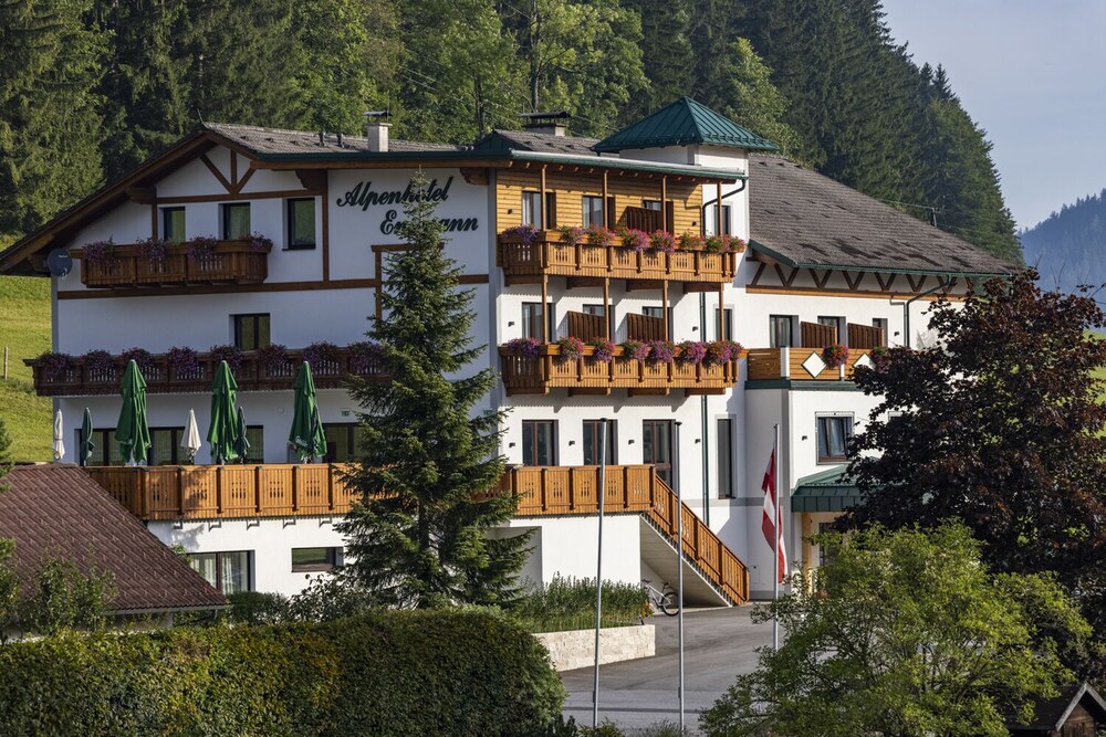 4 Star Hotels