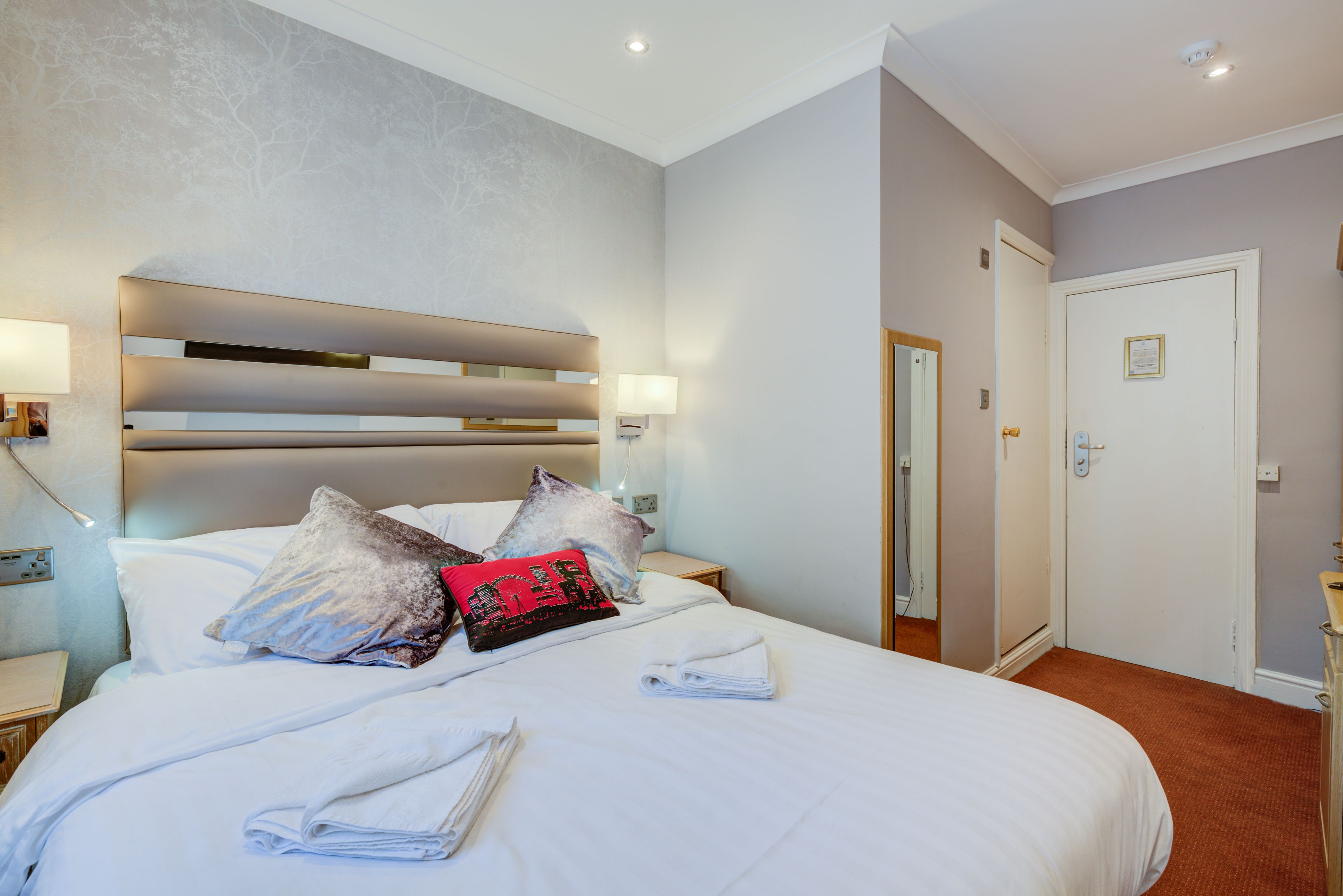 Photo - Admiral Hotel at Park Avenue