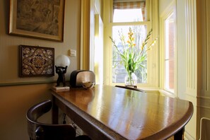 Petit déjeuner continental (10 EUR par personne)