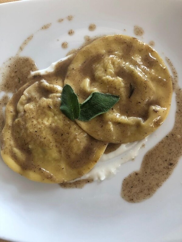 Middag serveres