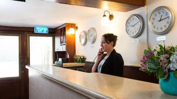 1 chambre, coffres-forts dans les chambres, bureau, Wi-Fi gratuit