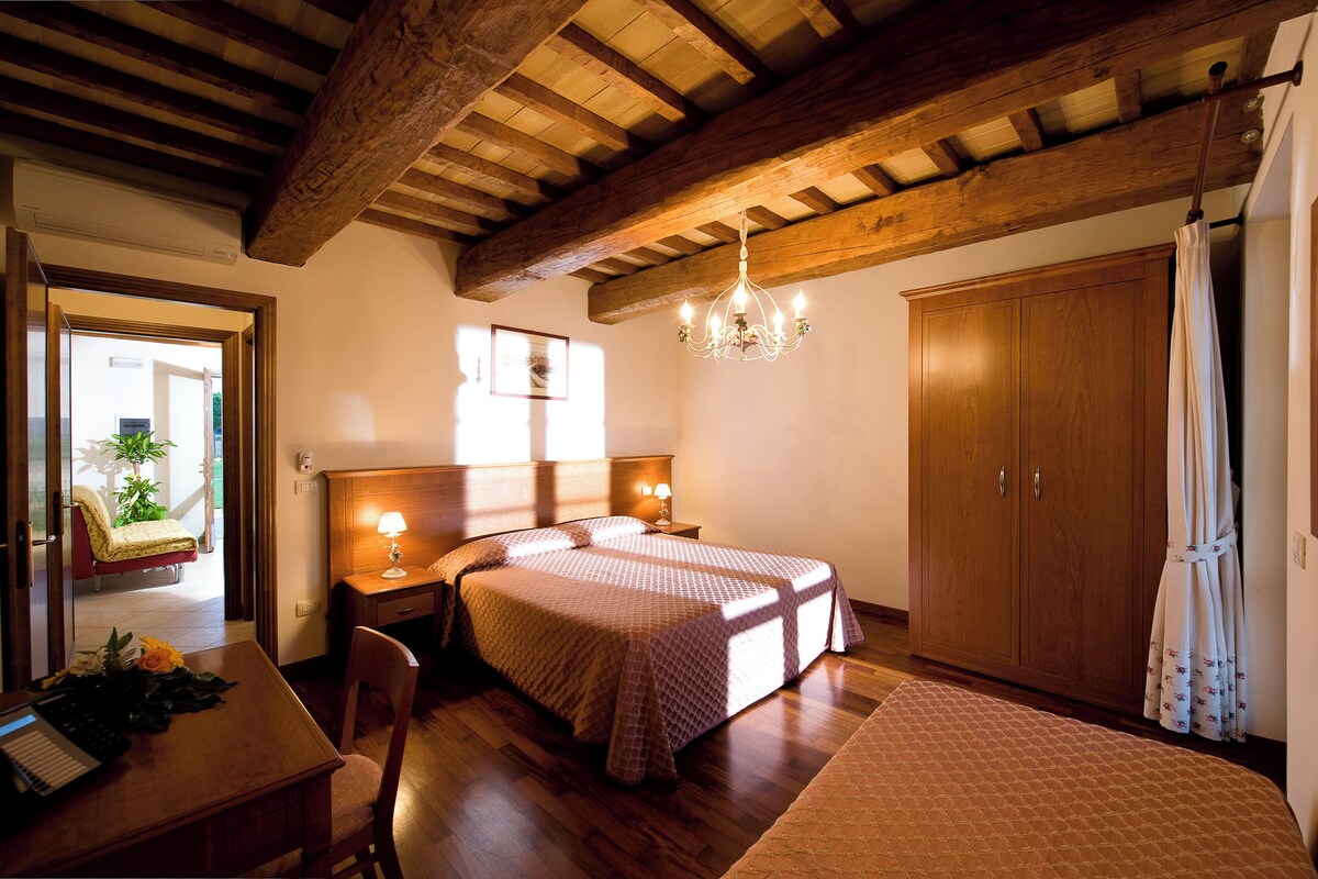 1 bedroom, Frette Italian sheets, premium bedding, pillow-top beds
