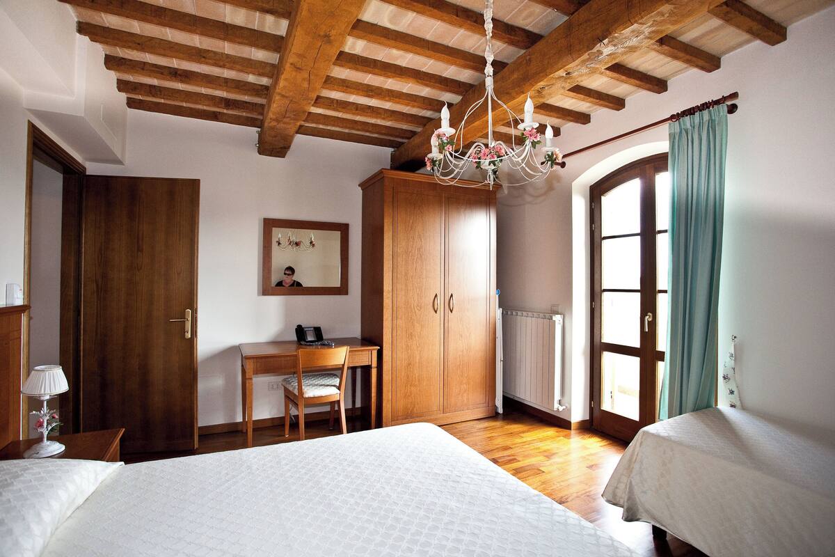 1 bedroom, Frette Italian sheets, premium bedding, pillow-top beds