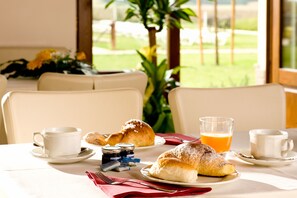 Desayuno diario por un coste adicional