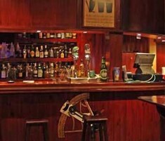 Bar (en la propiedad)