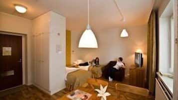 Ropa de cama de alta calidad, cubrecamas y escritorio