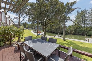 Balcony - Ramada Resort By Wyndham Rotorua Marama (Mourea)