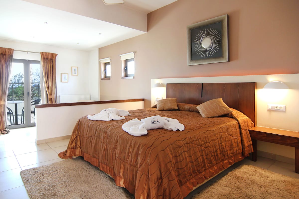 Executive Suite, Mountain View