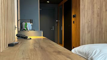 Minibar, in-room safe, desk, laptop workspace