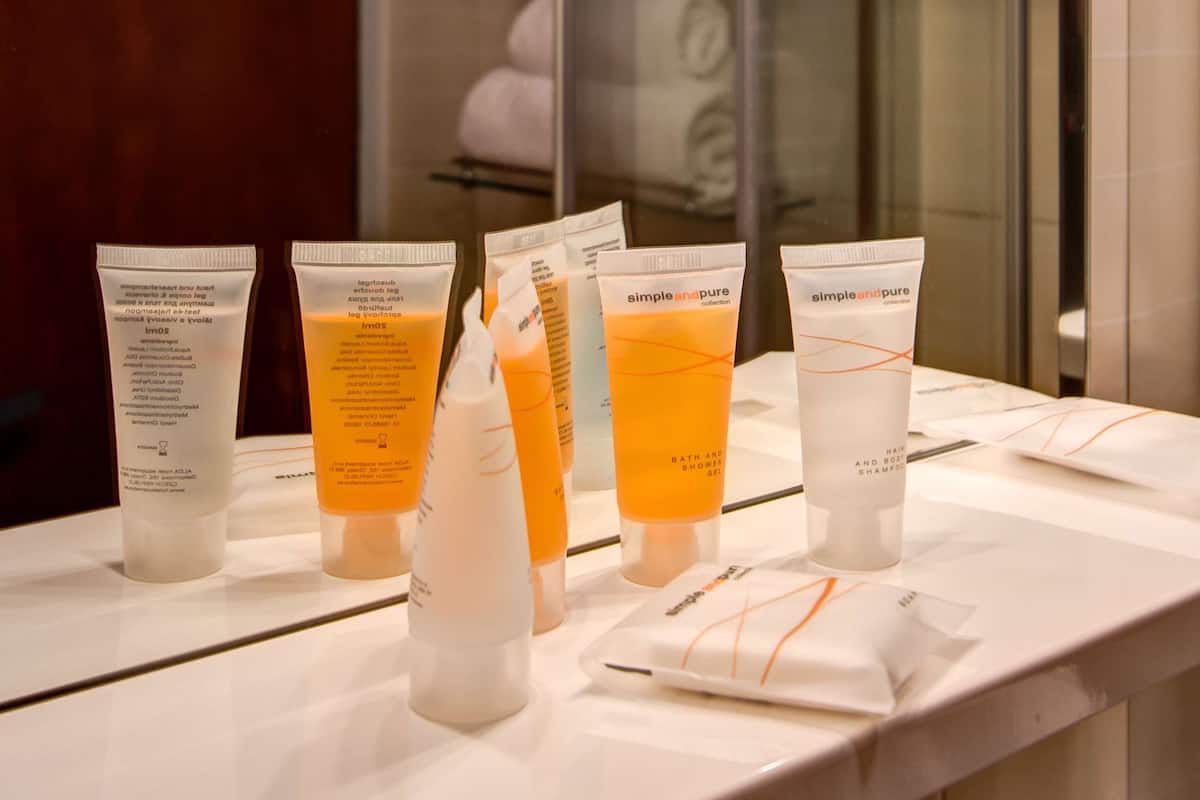 Shower, free toiletries, hair dryer, towels