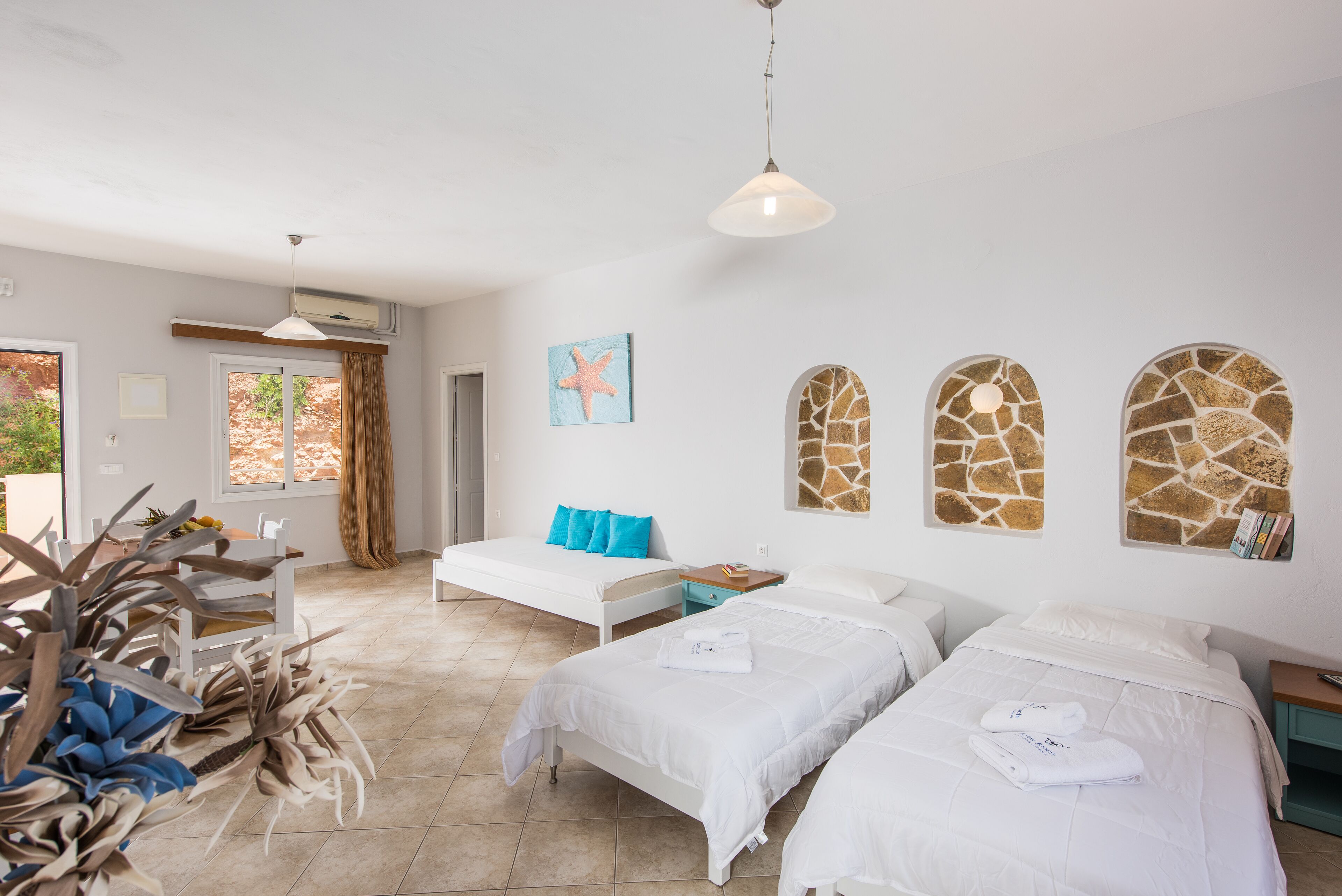 premium bedding, minibar, in-room safe, soundproofing