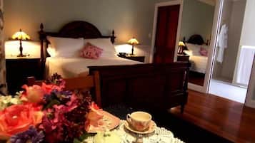 Escritorio, sistema de insonorización, wifi gratis y ropa de cama
