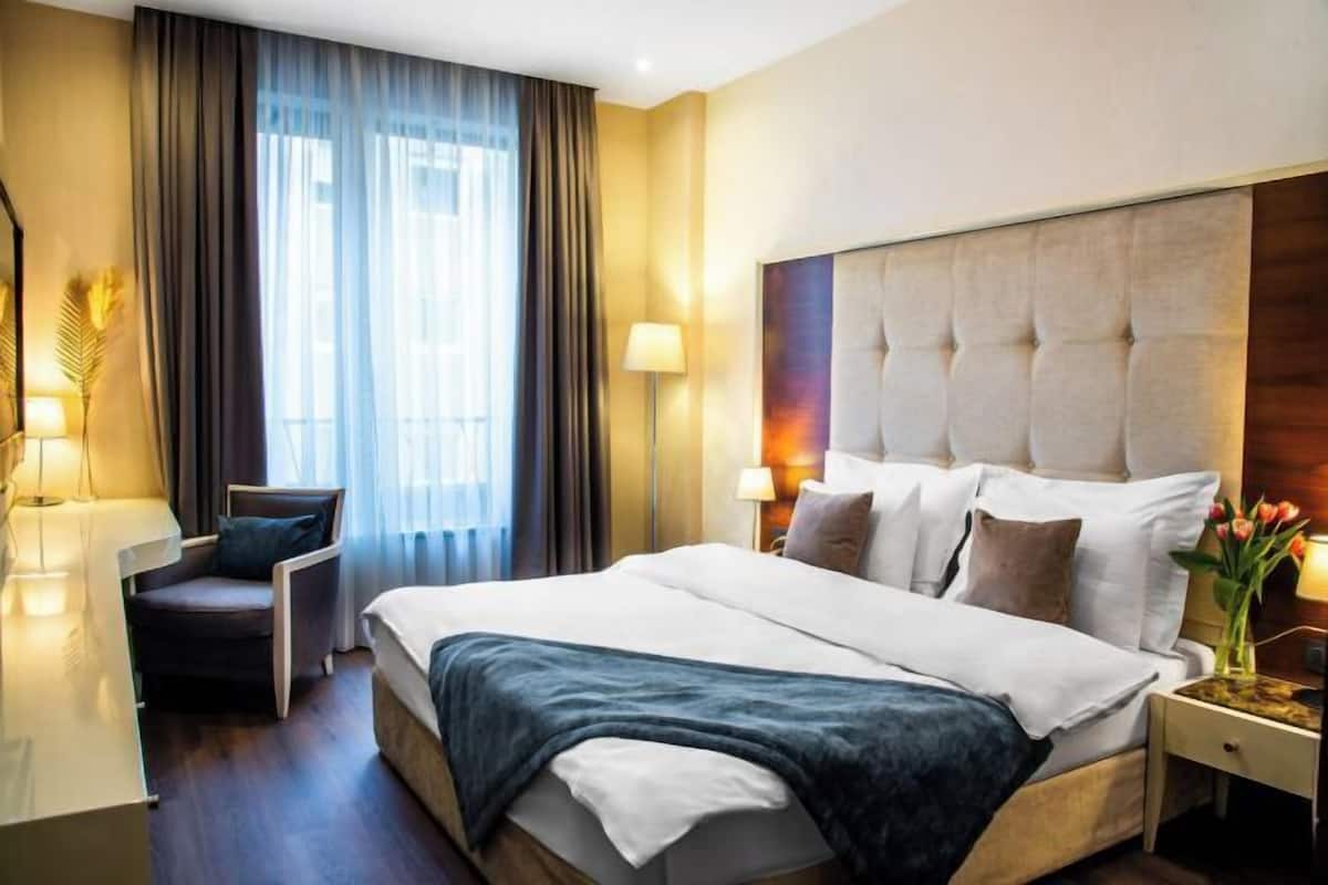 Ropa de cama hipoalergénica y minibar