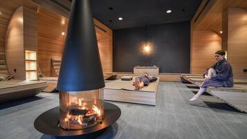 Sauna, tina de hidromasaje y baño de vapor