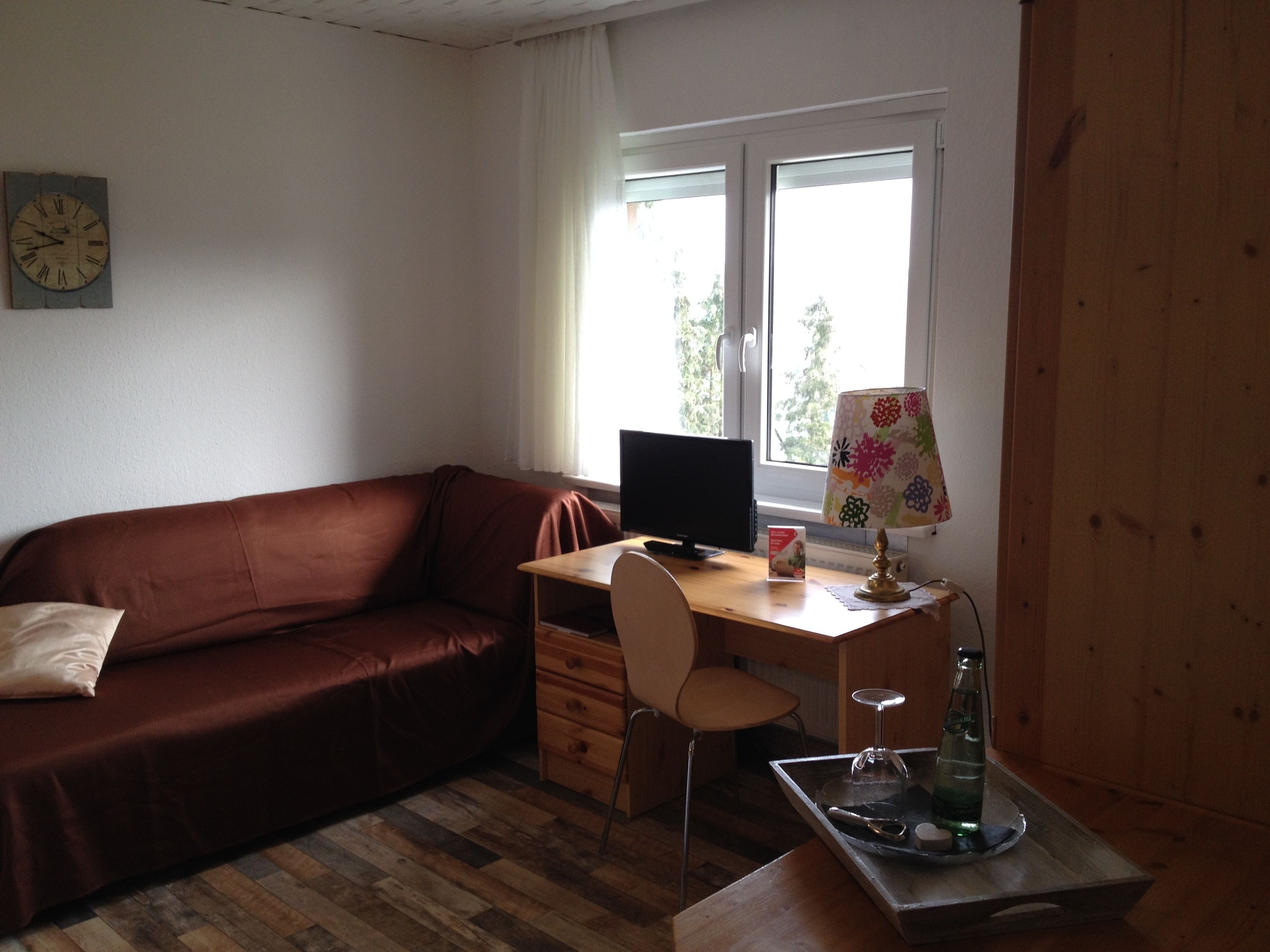 in-room business centre