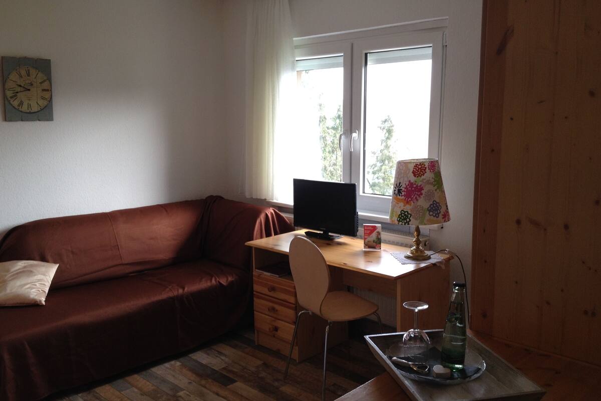 in-room business centre