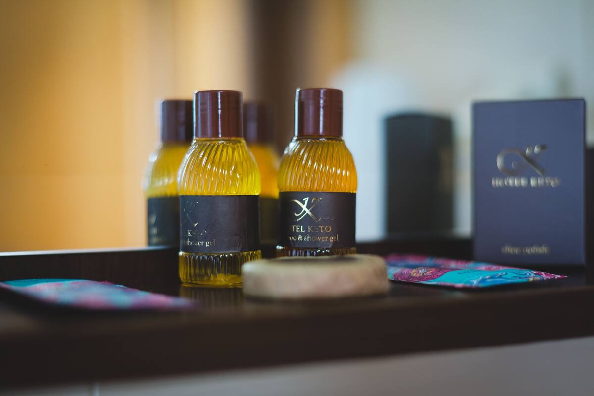 triple room | bathroom | shower, hair dryer, towels