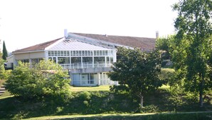 Exterior - Hôtel La Dame Du Lac (Monflanquin)