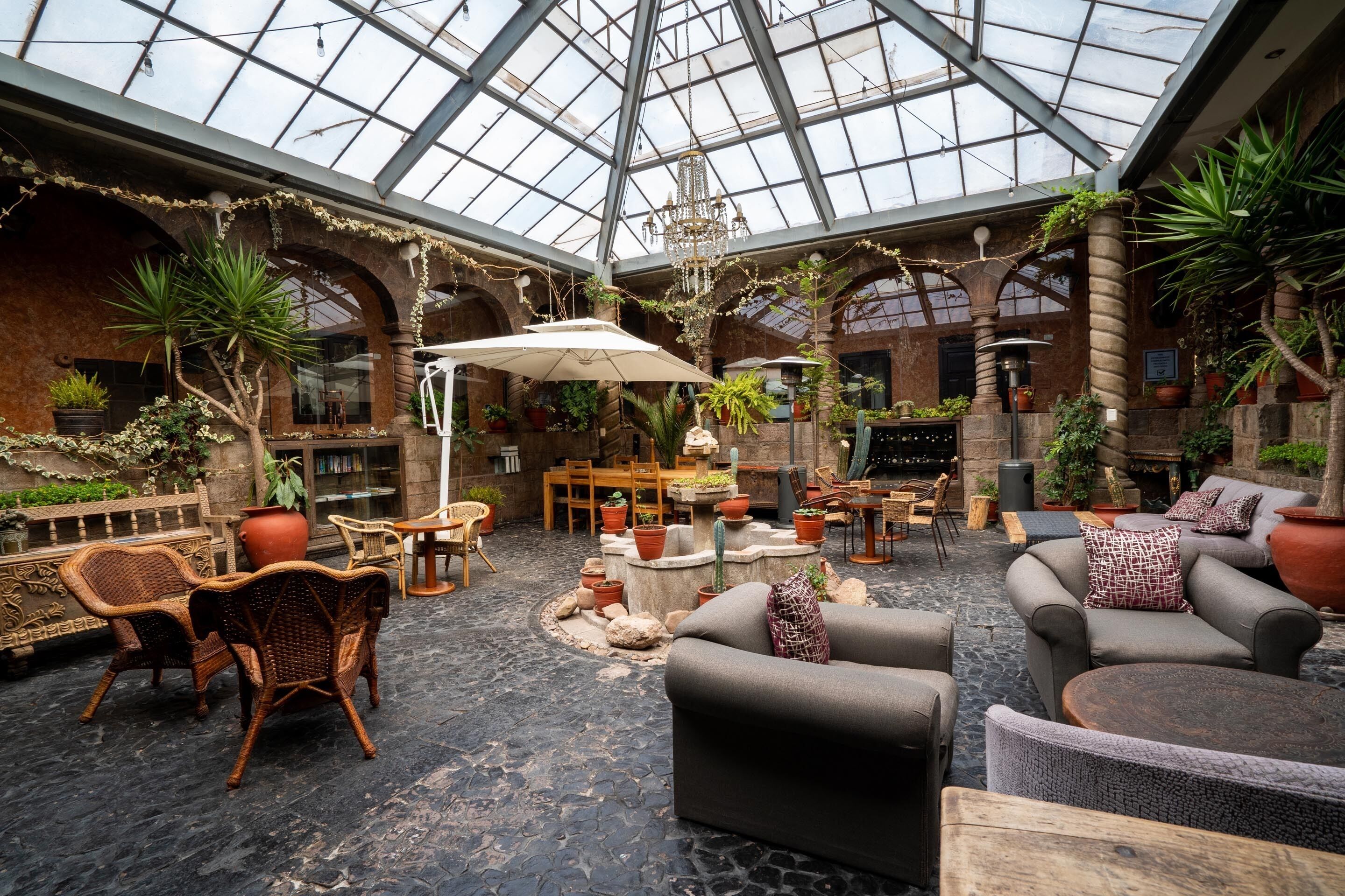 breakfast, lunch, dinner served; peruvian cuisine