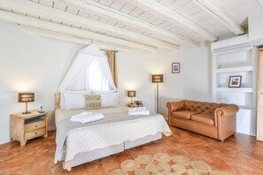 Two - Level Windmill Suite | 60m2 | Memory foam-senger, safe på rommet og skrivebord