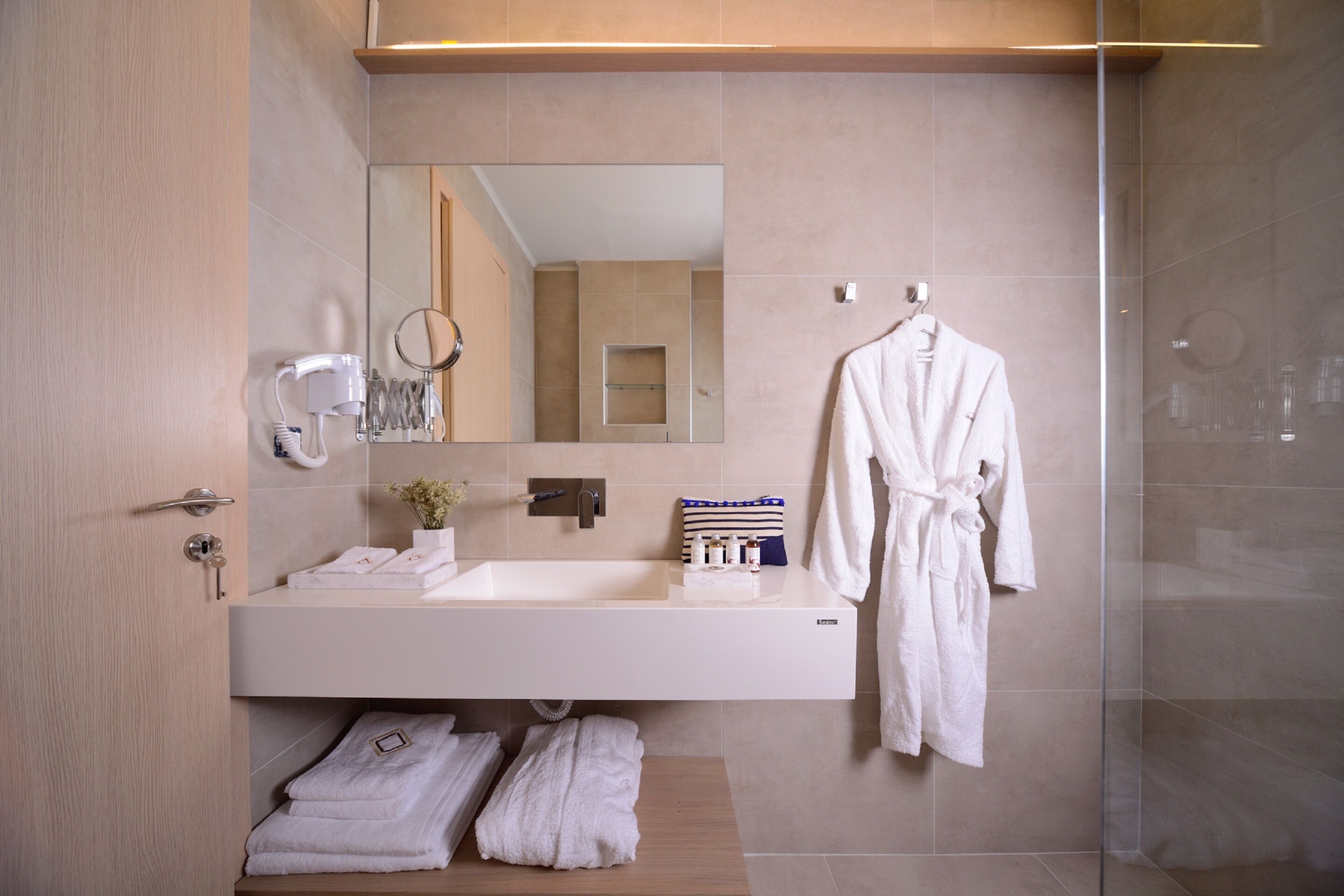 superior sea view suite | 50m2 | bathroom | shower, designer toiletries, hair dryer, bathrobes