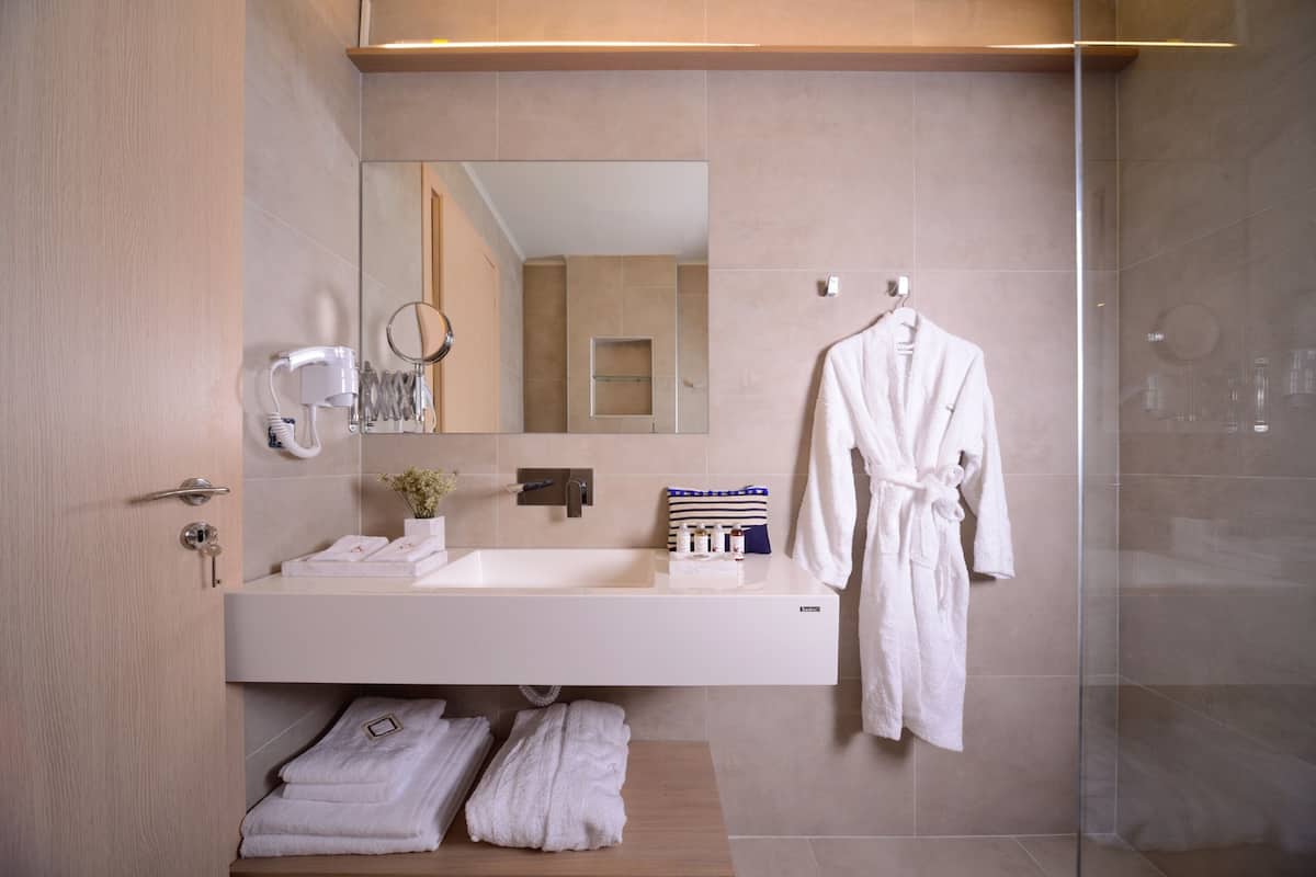 superior sea view suite | 50m2 | bathroom | shower, designer toiletries, hair dryer, bathrobes