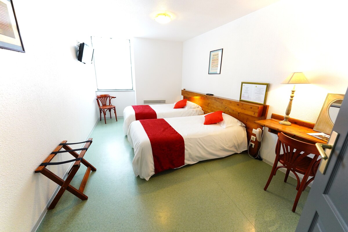 Comfort-Doppel- oder -Zweibettzimmer