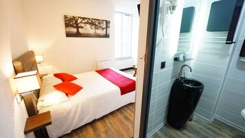 Double Room | Desk, free WiFi