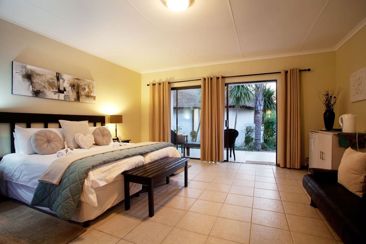 Standard Room | In-room safe, individually decorated, individually furnished