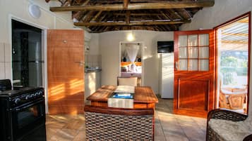 Cottage, 2 Bedrooms, Mountain View (Self Catering) | In-room safe, individually decorated, individually furnished