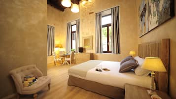 Ropa de cama de alta calidad, cubrecamas y colchones con pillow-top