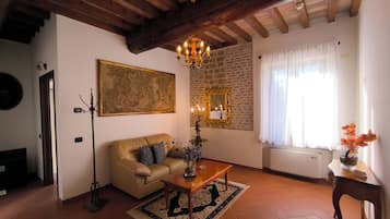 Doppelzimmer | Minibar, Zimmersafe, Schreibtisch, schallisolierte Zimmer