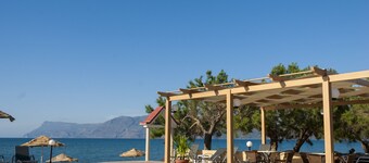 Mesogios Beach Hotel