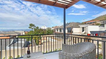 BOUGANVILLE 3 BEDROOM 2 BATHROOM APARTMENT | Hypo-allergenic bedding, memory-foam beds, in-room safe, soundproofing