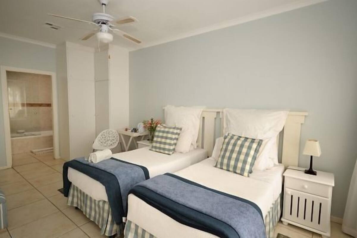 Kamar Double atau Twin | Brankas dan Wi-Fi gratis