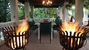 Terrace/patio - Northcliff Manor Guest House (Randburg)