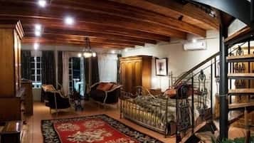 Estudio (Loft) | Minibar, caja de seguridad en la habitación y insonorización