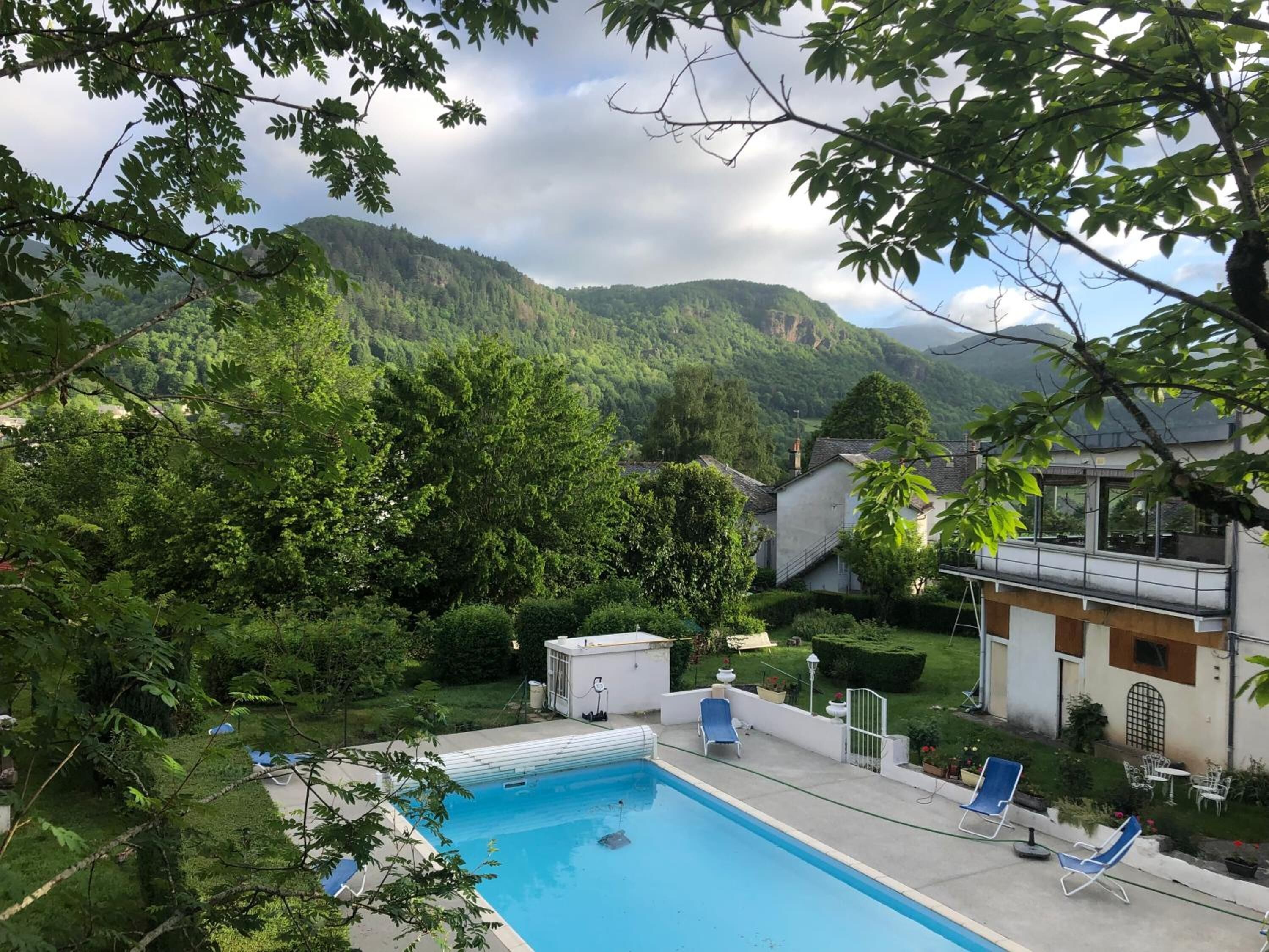 Outdoor pool, open 10:00 AM to 8:00 PM, sun loungers
