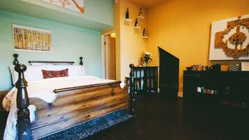 West Suite | Egyptian cotton sheets, premium bedding, down comforters, pillowtop beds