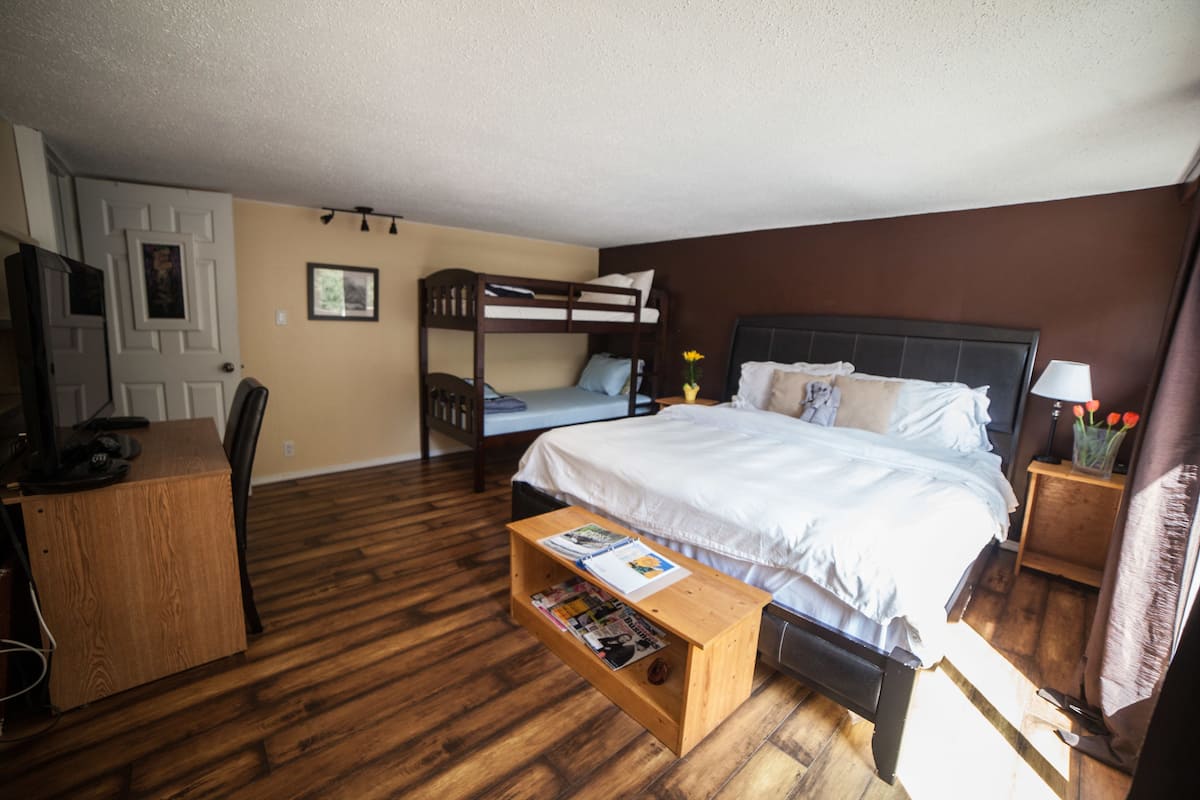 East Suite