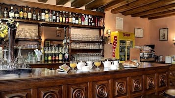Snack bar