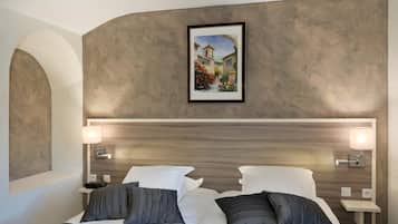 Double Room | Minibar, desk, free cribs/infant beds, free WiFi