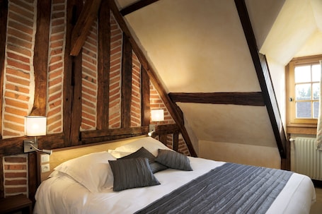 Chambre Double | Minibar, bureau, lits bébé (gratuits), Wi-Fi gratuit. Auberge à la Tête de Lard