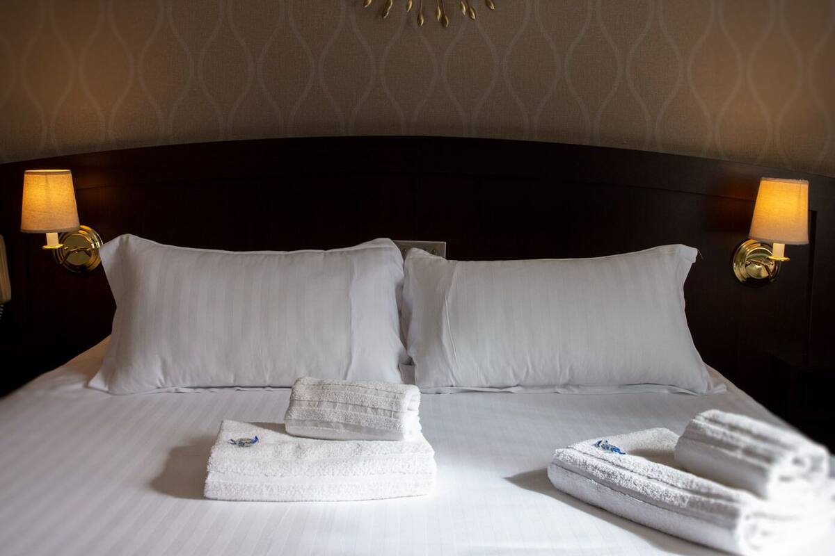 in-room safe, individually decorated, desk, soundproofing